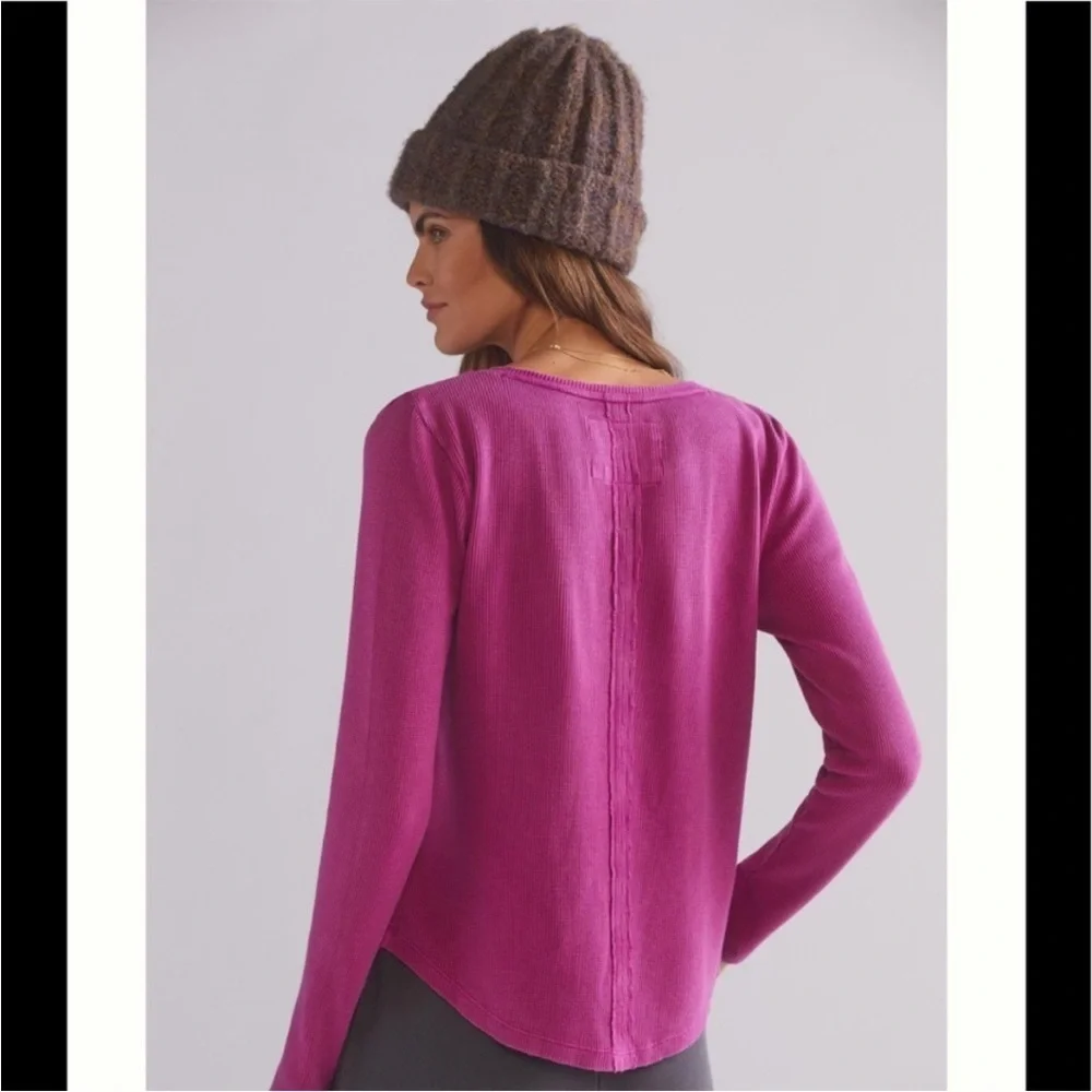 Anthropologie Pilcro Thermal Waffle Knit Split Hem Top in Raspberry Sz XS NEW
